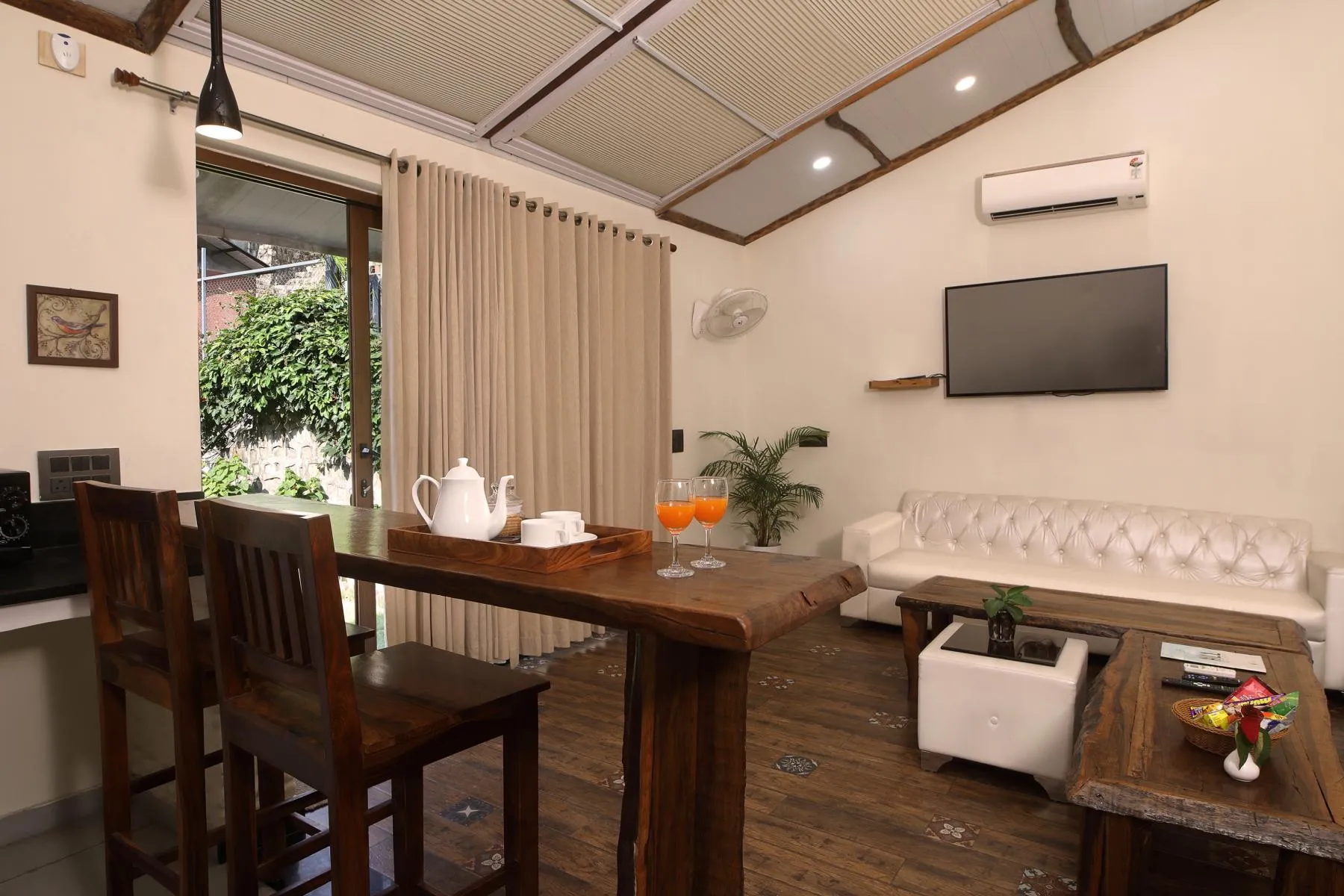 2 Room Villa